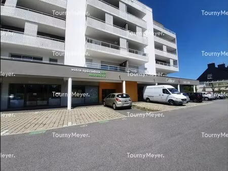 location commerce 174 m² à 348 m²