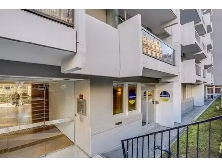 location bureaux 484 m²