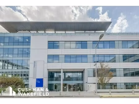 location bureaux 160 m² à 11 126 m²