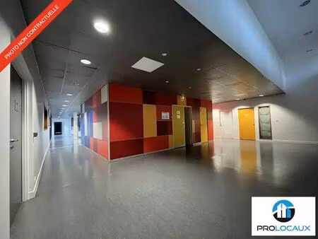 location bureaux 60 m² à 400 m²