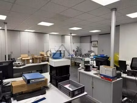 location bureaux 600 m²