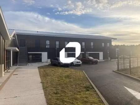 vente commerce 170 m² à 1 402 m²