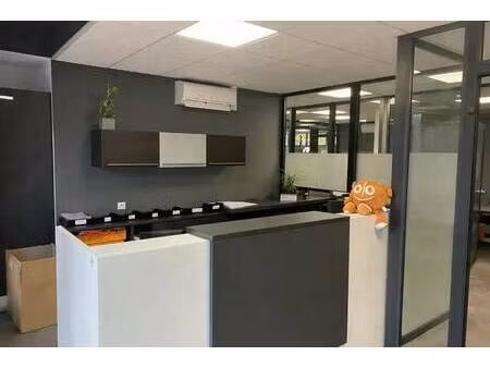 vente commerce besancon 25000 200m²