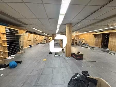 vente commerce 1 024 m²