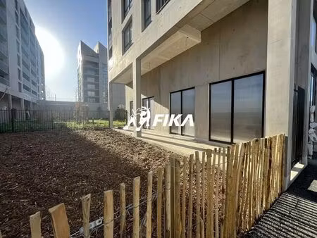 vente commerce 136 m²