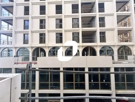 vente bureaux 137 m² à 3 888 m²