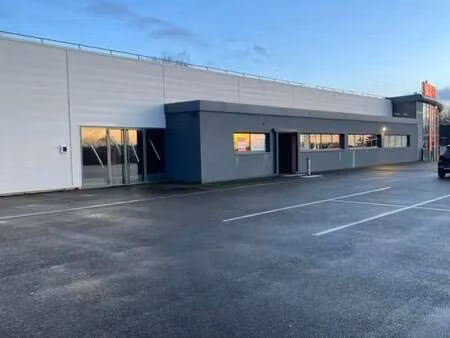 vente commerce 1 015 m²