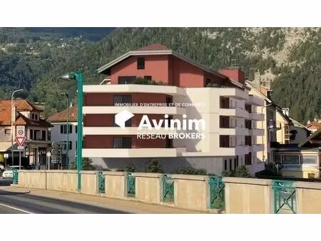 vente commerce cluses 74300 55m² à 163m²