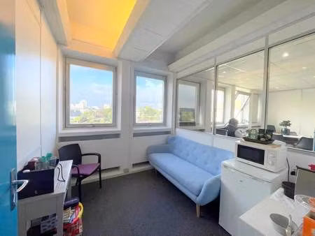 location bureaux 63 m²