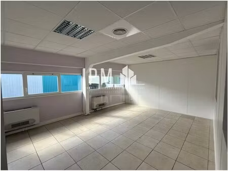 location bureaux 72 m² à 170 m²