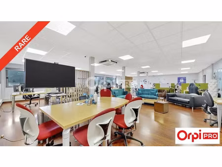 location bureaux 150 m² à 416 m²
