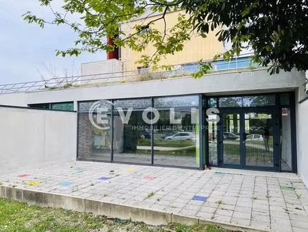 vente commerce 253 m²