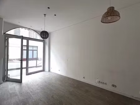 vente commerce 82 m²