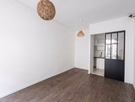 vente commerce vence 06140 82m²