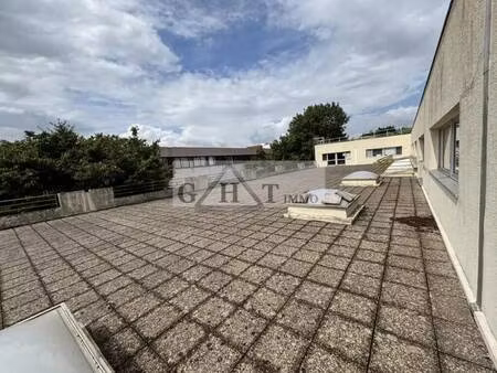 location bureaux 444 m²