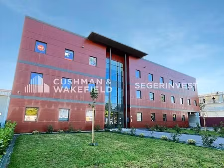 location bureaux 99 m²