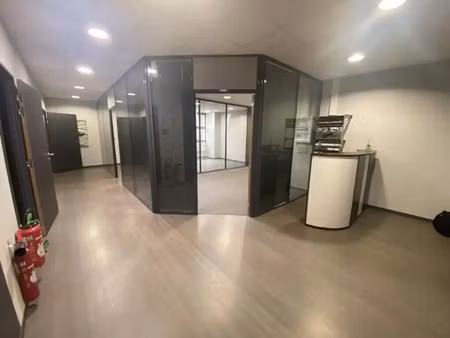 location bureaux 73 m²