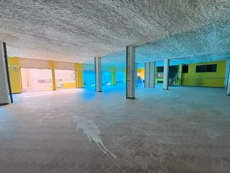 vente commerce 189 m²