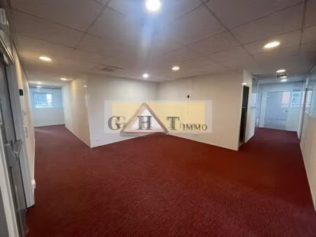 location entrepôt 667 m²