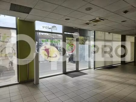 vente commerce 155 m²