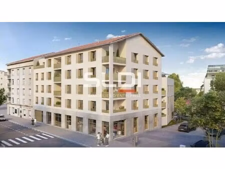 vente commerce 106 m²