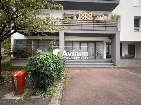 vente commerce orsay 91400 220m²