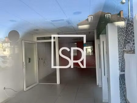 vente commerce 153 m²