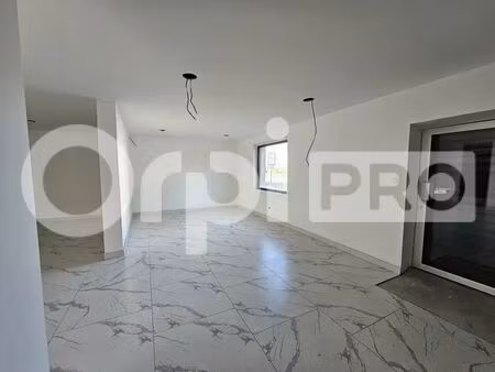 vente commerce 129 m²