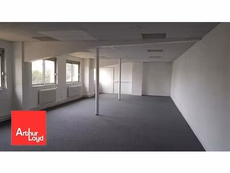 location bureaux 91 m²