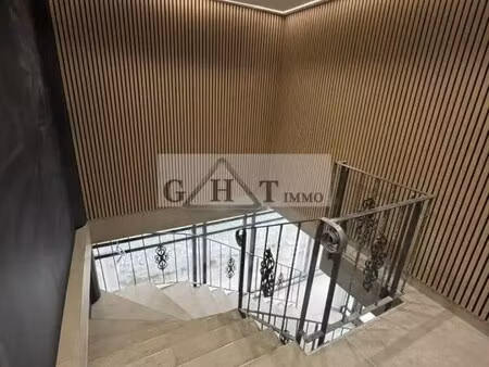 location bureaux 81 m²