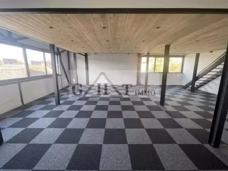 location bureaux 117 m²