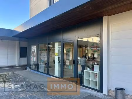 vente commerce 90 m²