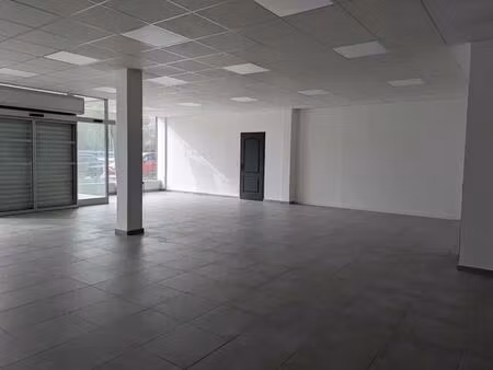 vente commerce 167 m²