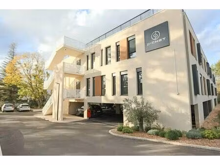 location bureaux 182 m² à 1 076 m²