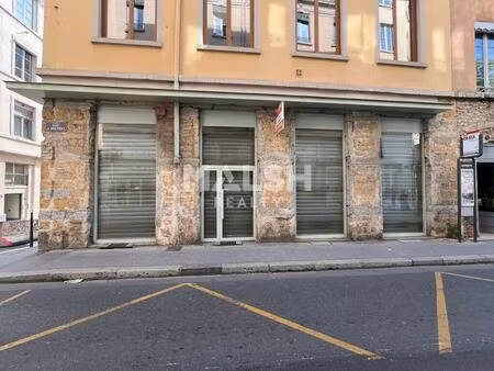 vente commerce 155 m²