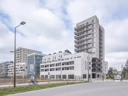 vente commerce 147 m²