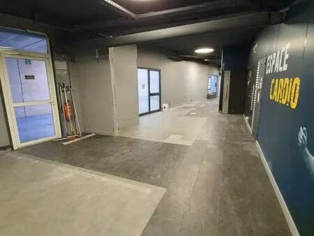 vente commerce 252 m²