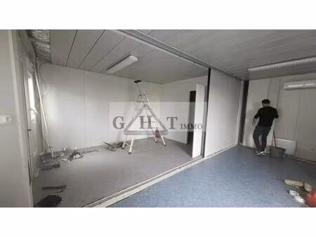 location commerce 955 m²