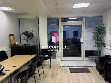 vente commerce 55 m² à 138 m²