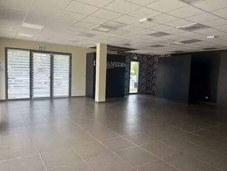 vente commerce 154 m²