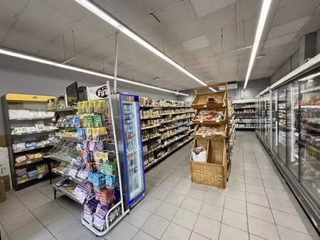 vente commerce toulon 83200 96m²