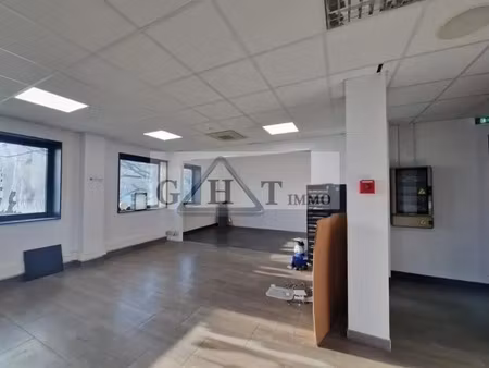 location entrepôt ivry sur seine 94200 822m²