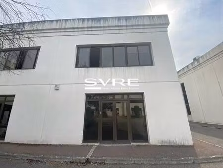 location bureaux 187 m² à 589 m²