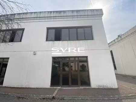 location bureaux 187 m² à 589 m²