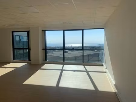 location bureaux 72 m²