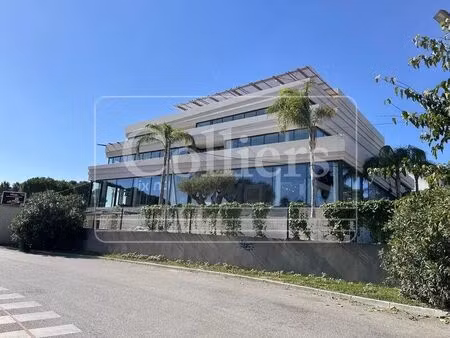 location bureaux 165 m² à 773 m²