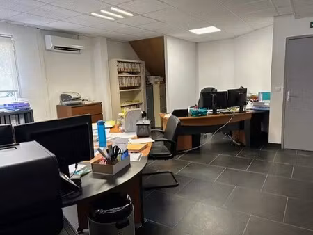 location bureaux 182 m²