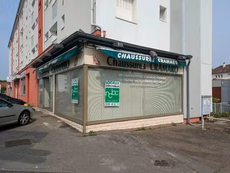 vente commerce 148 m²