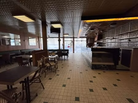 vente commerce 120 m²