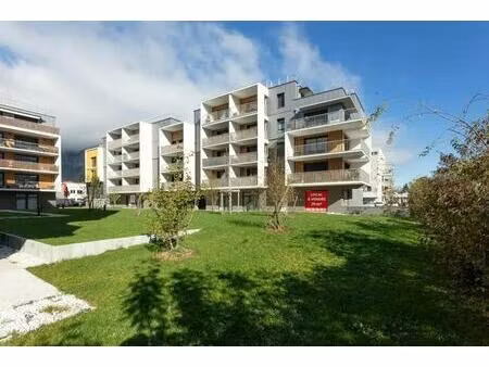 vente commerce crolles 38920 70m²